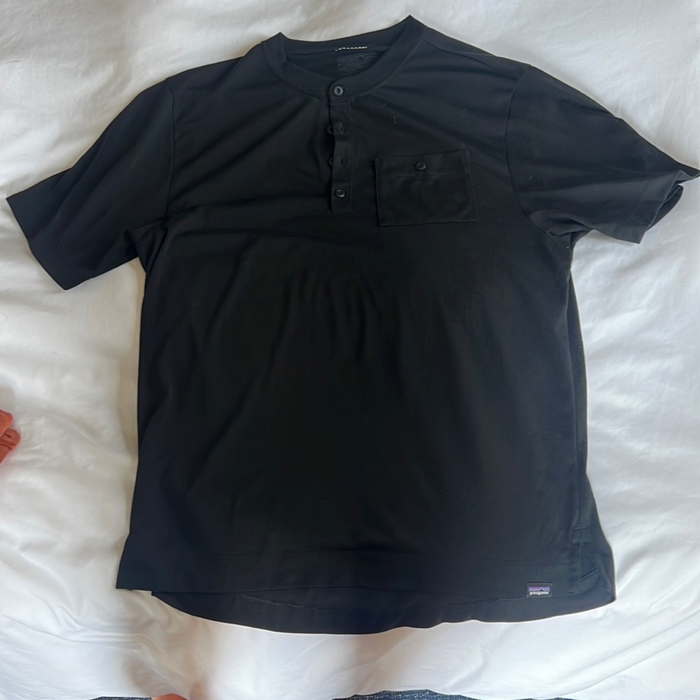 Men’s Black Patagonia T-shirt - Medium